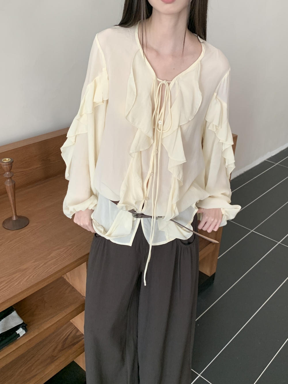 CHEERART Ruffles V Neck Tie Fr - đánh giá và giá Street Fashion Fall 2025