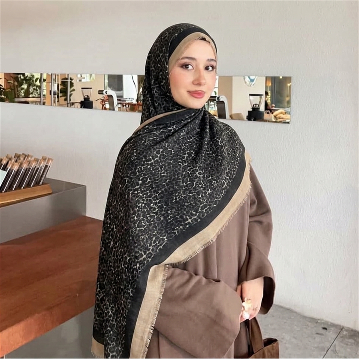 Vintage Leopard Print Hijab Sc - đánh giá và giá Street Fashion Hijab